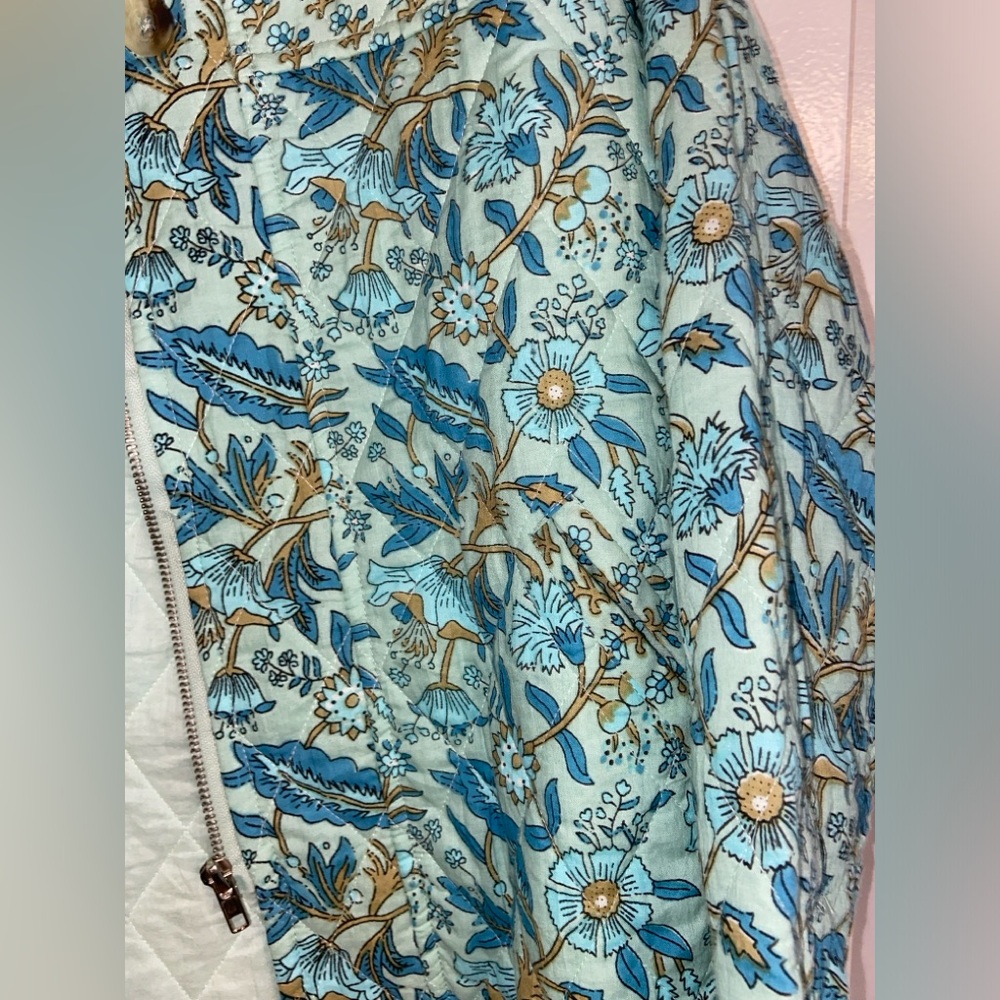 Light Jacket Size M - image 3